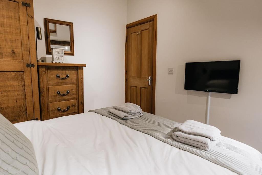 Fryers Cottage - Beautiful 2 Bedroom Town & Country Cottage On Edge Of Peak District Wirksworth 외부 사진
