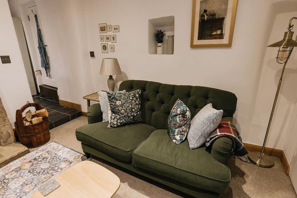 Fryers Cottage - Beautiful 2 Bedroom Town & Country Cottage On Edge Of Peak District Wirksworth 외부 사진