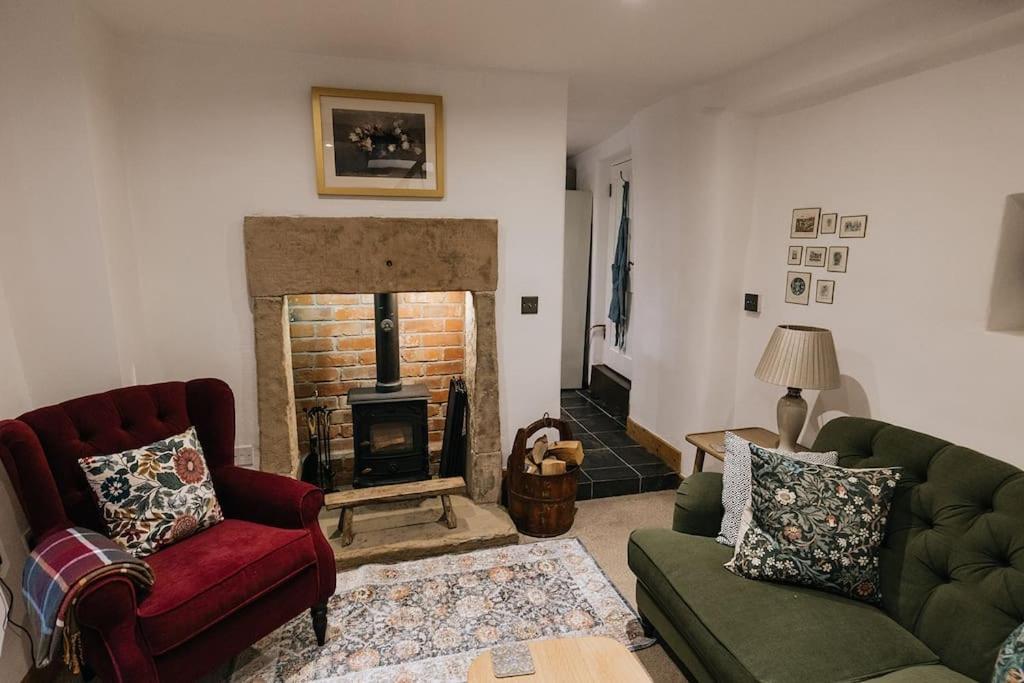Fryers Cottage - Beautiful 2 Bedroom Town & Country Cottage On Edge Of Peak District Wirksworth 외부 사진